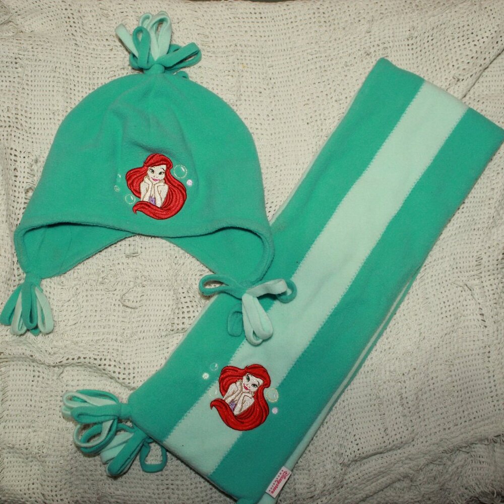 Disney The Little Mermaid Girls Fleece Winter Hat & Scarf Set